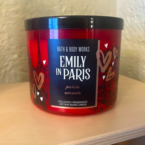Emily in Paris Paris Amour Candle & Fragrance Set Bath and Body Works - Picture 1 of 5